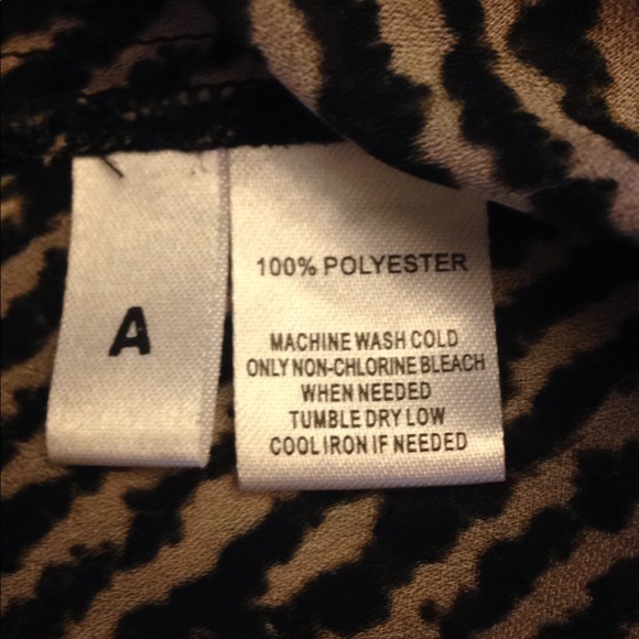 Loft geometric animal print top size XS - Picture 4 of 4